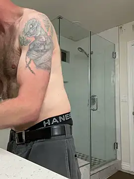 Snapshot of El_Gizmo chatting on 28, 10, 2025 El Gizmo online show from 28, 10, 2025