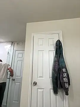 Snapshot of El_Gizmo chatting on 29, 11, 2025 El Gizmo online show from 29, 11, 2025