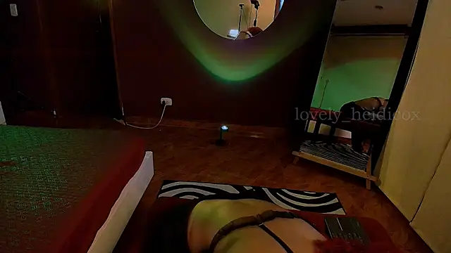 HeidiCox online show from 4, 12, 2025