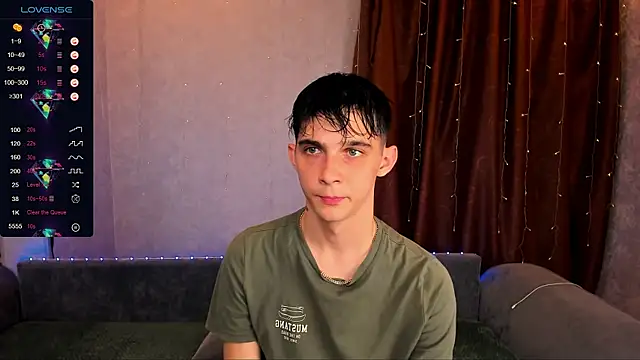 Snapshot of Aaron_Boom chatting on 18, 9, 2025 Aaron Boom online show from 18, 9, 2025