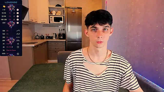 Snapshot of Aaron_Boom chatting on 22, 9, 2025 Aaron Boom online show from 22, 9, 2025