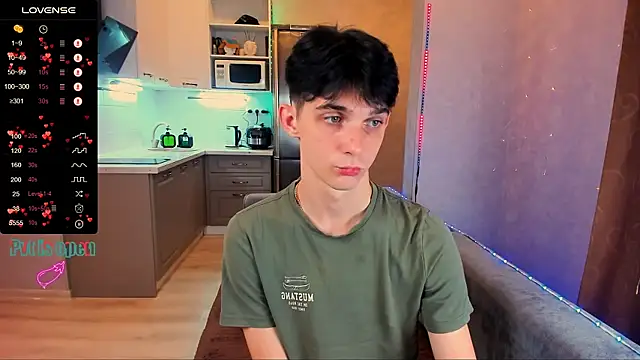 Snapshot of Aaron_Boom chatting on 27, 9, 2025 Aaron Boom online show from 27, 9, 2025