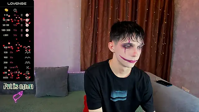 Snapshot of Aaron_Boom chatting on 31, 10, 2025 Aaron Boom online show from 31, 10, 2025