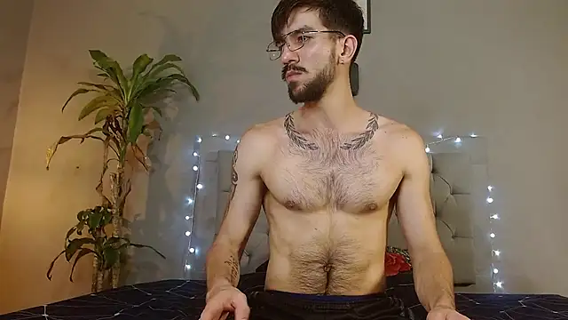 Snapshot of Mr_WhiteCock chatting on 22, 2, 2025 Mr WhiteCock online show from 22, 2, 2025