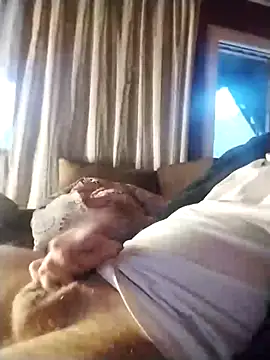 Snapshot of tomee83 chatting on 30, 11, 2025 tomee83 online show from 30, 11, 2025