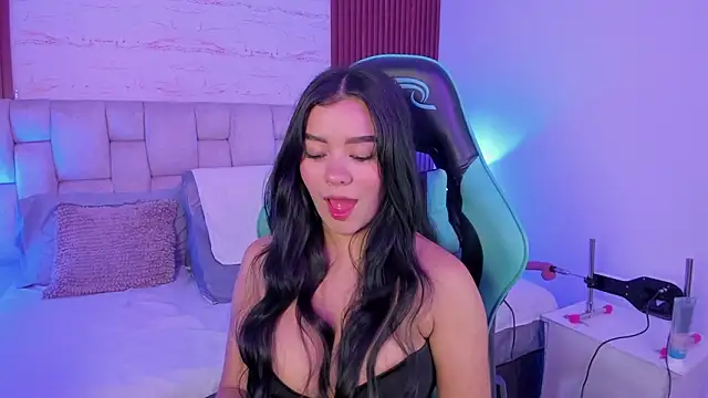 SophiaWylde online show from 3, 2, 2026