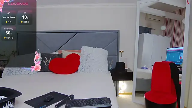 Snapshot of BellaHillss chatting on 27, 1, 2025 BellaHillss online show from 27, 1, 2025