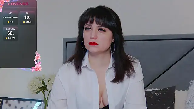 Snapshot of BellaHillss chatting on 4, 3, 2025 BellaHillss online show from 4, 3, 2025