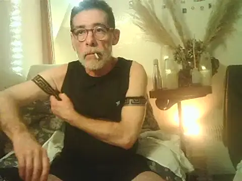 Snapshot of DaddyQuimHot chatting on 25, 12, 2024 DaddyQuimHot online show from 25, 12, 2024