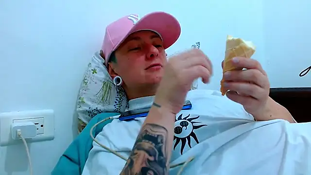 tomboyblue online show from 4, 2, 2026