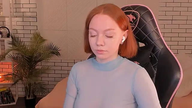 foxyMistrees online show from 21, 12, 2024