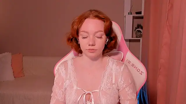 foxyMistrees online show from 26, 12, 2024