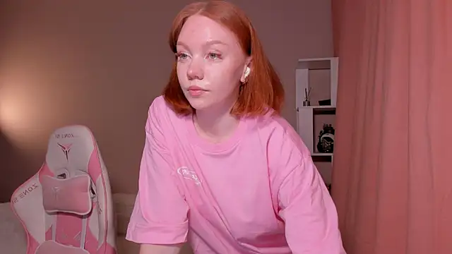 foxyMistrees online show from 23, 2, 2025