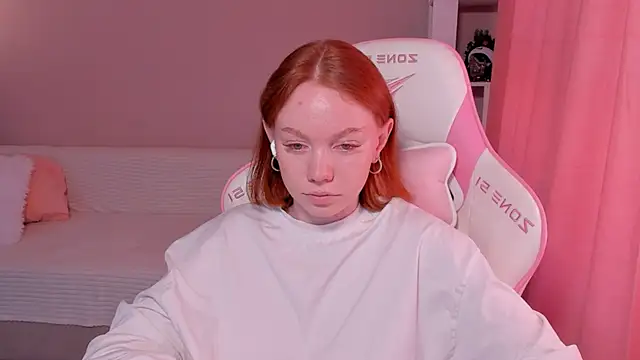 foxyMistrees online show from 26, 2, 2025