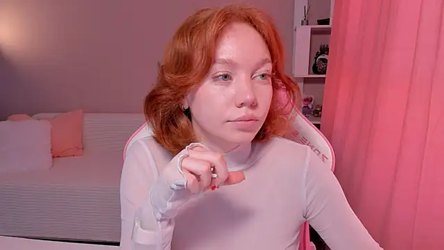 foxyMistrees online show from 26, 2, 2025