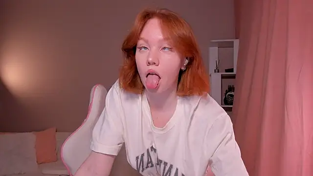 foxyMistrees online show from 28, 2, 2025