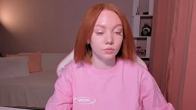 foxyMistrees online show from 1, 3, 2025