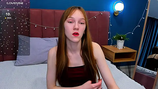 Snapshot of VanillaKelly chatting on 5, 12, 2024 VanillaKelly online show from 5, 12, 2024