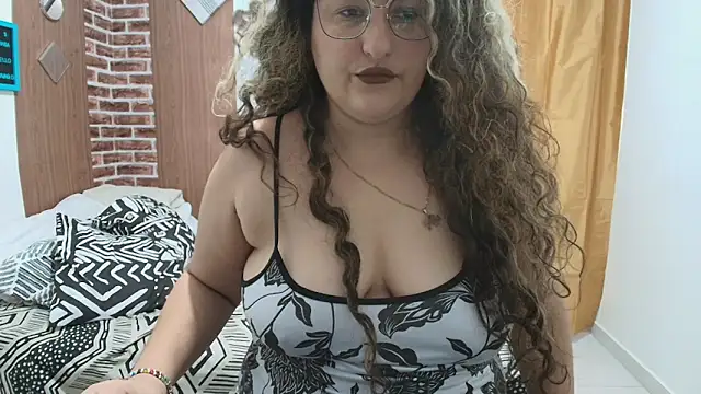 Snapshot of niraksil chatting on 4, 3, 2026 niraksil online show from 4, 3, 2026