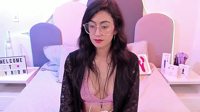 SophieGomez22 online show from 18, 1, 2025