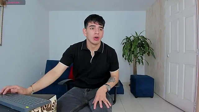 Snapshot of Ares_Johnson chatting on 22, 10, 2025 Ares Johnson online show from 22, 10, 2025