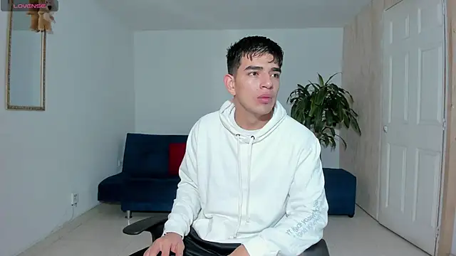 Snapshot of Ares_Johnson chatting on 23, 10, 2025 Ares Johnson online show from 23, 10, 2025