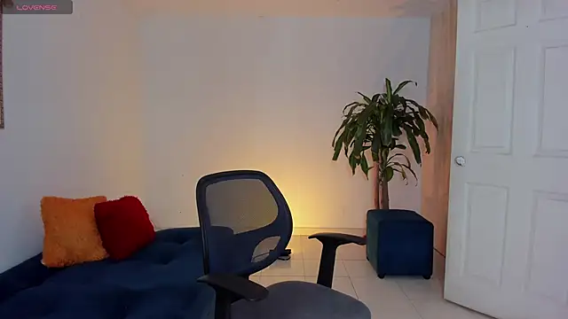 Snapshot of Ares_Johnson chatting on 28, 10, 2025 Ares Johnson online show from 28, 10, 2025