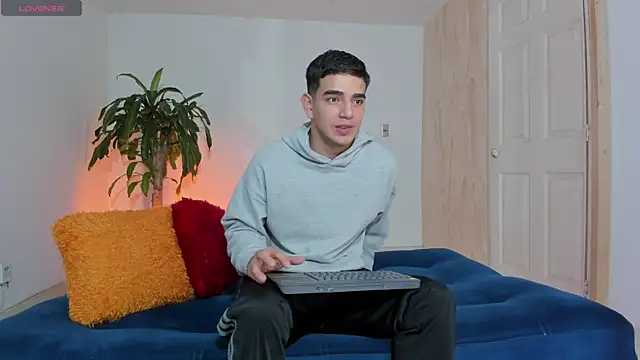 Snapshot of Ares_Johnson chatting on 3, 11, 2025 Ares Johnson online show from 3, 11, 2025