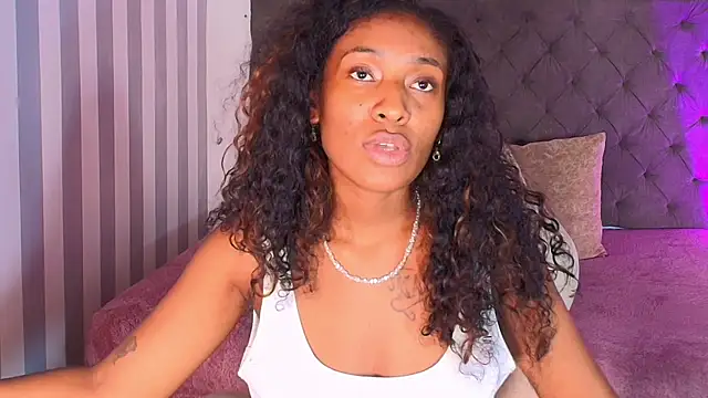 Snapshot of rebeca_cortez_ chatting on 10, 1, 2025 rebeca cortez online show from 10, 1, 2025