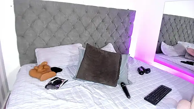 Snapshot of rebeca_cortez_ chatting on 10, 3, 2025 rebeca cortez online show from 10, 3, 2025