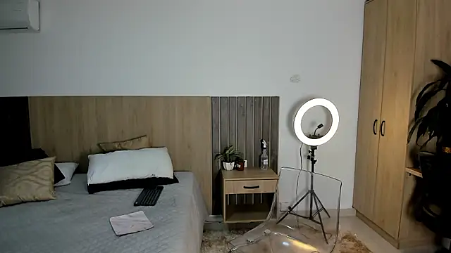 rebeca cortez  online show from 31, 1, 2026