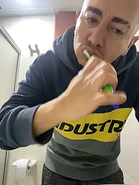 Snapshot of DanielGomez9 chatting on 27, 12, 2024 DanielGomez9 online show from 27, 12, 2024