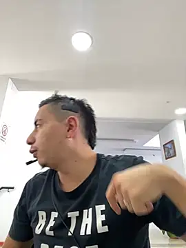 Snapshot of DanielGomez9 chatting on 13, 1, 2025 DanielGomez9 online show from 13, 1, 2025