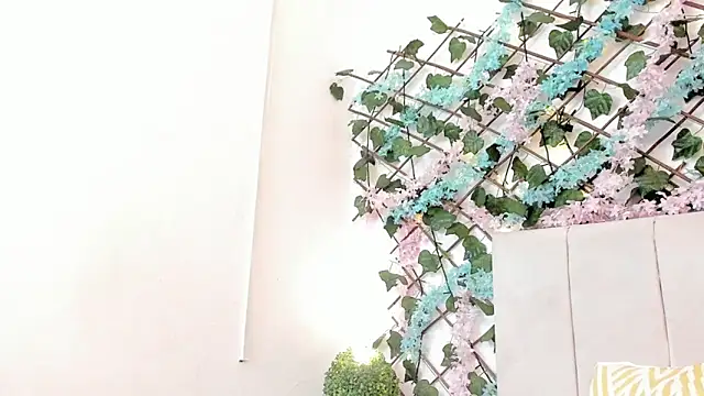 LexiiBloom online show from 4, 10, 2025