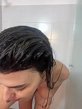 Eva Gonzalez online show from 31, 12, 2024