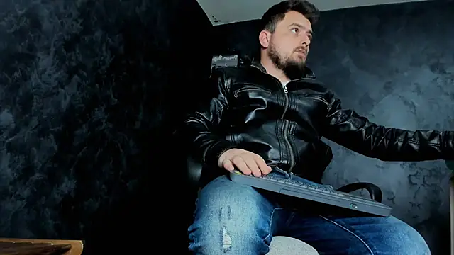 Snapshot of Master_Mark_Wayne chatting on 16, 12, 2025 Master Mark Wayne online show from 16, 12, 2025