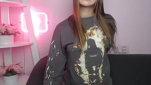 Snapshot of MilanaAngelAs chatting on 16, 11, 2025 MilanaAngelAs online show from 16, 11, 2025