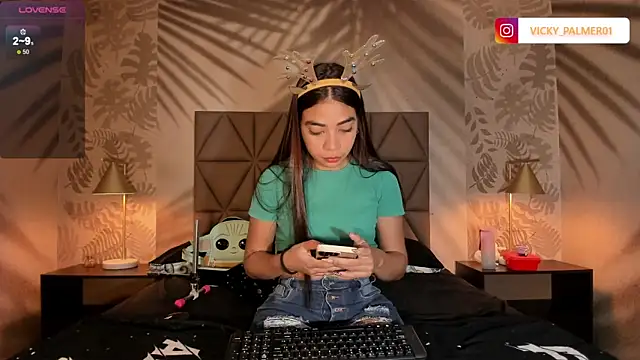 Vicky Palmer online show from 16, 12, 2024