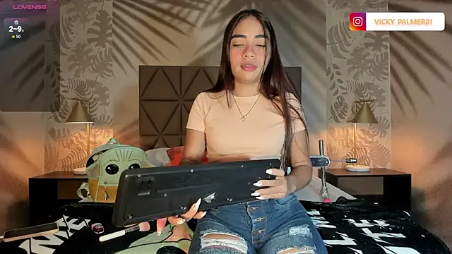 Vicky Palmer online show from 6, 1, 2025