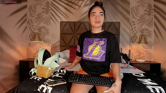 Vicky Palmer online show from 21, 1, 2025