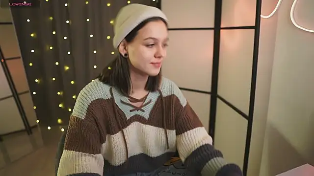 Addelin Moon online show from 29, 1, 2025