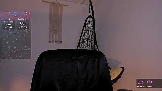 Snapshot of Nina-monroe chatting on 10, 1, 2025 Nina-monroe online show from 10, 1, 2025