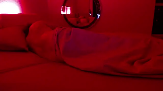 Walkingboots online show from 6, 3, 2025