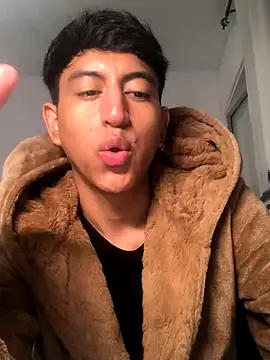 Snapshot of modelo180 chatting on 30, 9, 2025 modelo180 online show from 30, 9, 2025