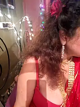 Snapshot of Maaya66 chatting on 2, 1, 2025 Maaya66 online show from 2, 1, 2025