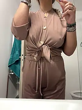 AllysonK online show from 23, 12, 2025