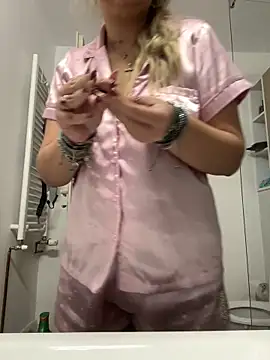 AllysonK online show from 2, 2, 2026