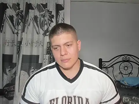 Snapshot of regan_jhonso chatting on 26, 10, 2025 regan jhonso online show from 26, 10, 2025