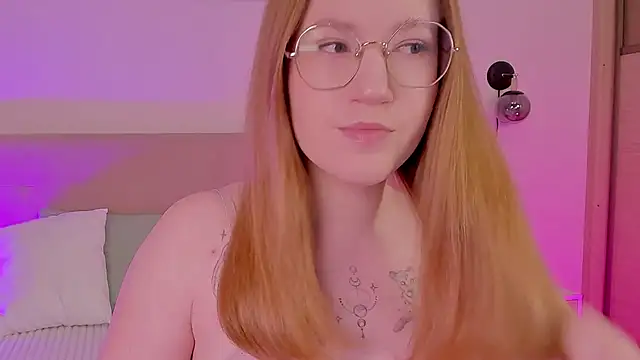 Snapshot of Tori_the_witch chatting on 17, 2, 2025 Tori the witch online show from 17, 2, 2025