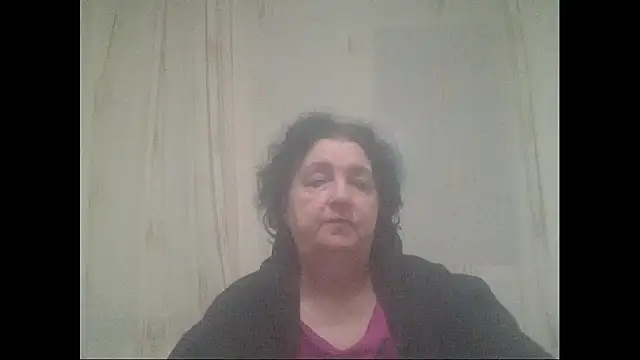 Snapshot of maturekorine chatting on 1, 12, 2025 maturekorine online show from 1, 12, 2025